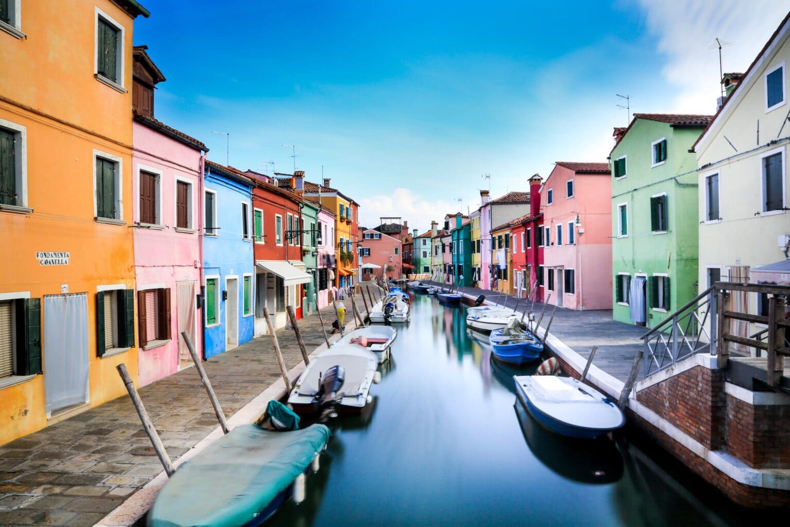 elopement venice burano italy 2 Best Elopement Locations in Italy